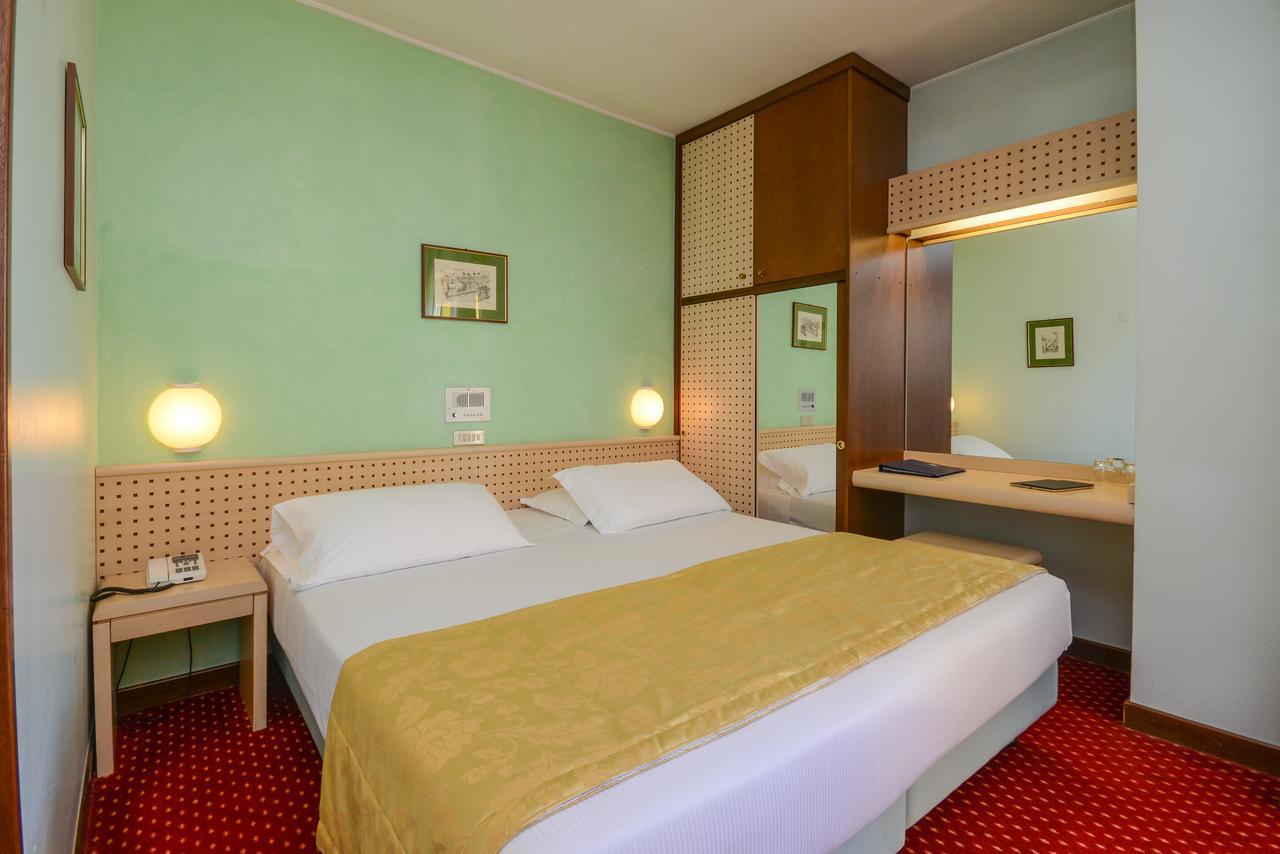 Hotel Oliveto Desenzano del Garda Ngoại thất bức ảnh