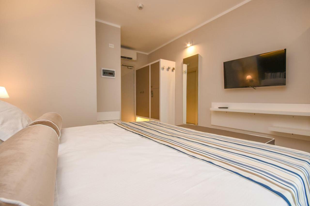Hotel Oliveto Desenzano del Garda Ngoại thất bức ảnh