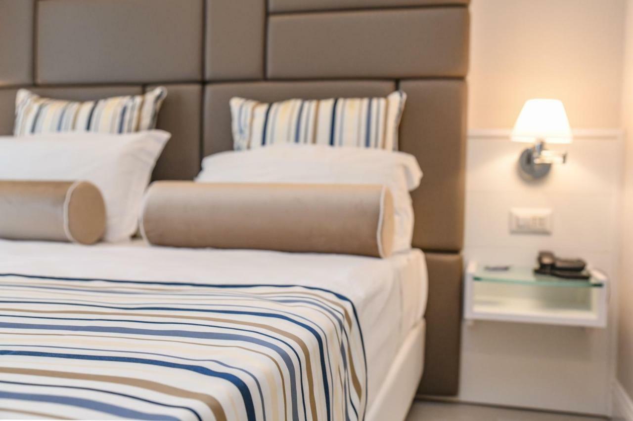 Hotel Oliveto Desenzano del Garda Ngoại thất bức ảnh