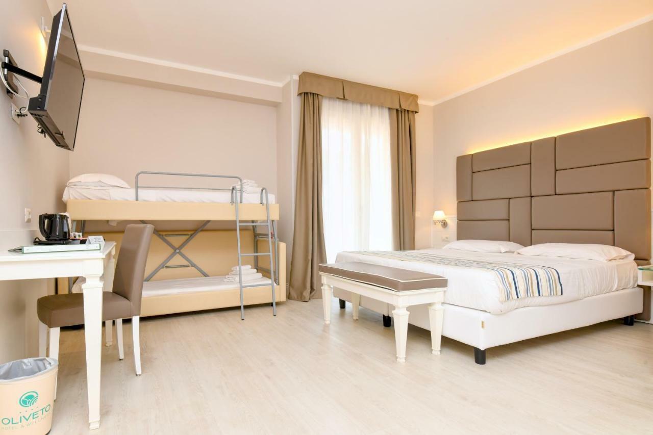 Hotel Oliveto Desenzano del Garda Ngoại thất bức ảnh